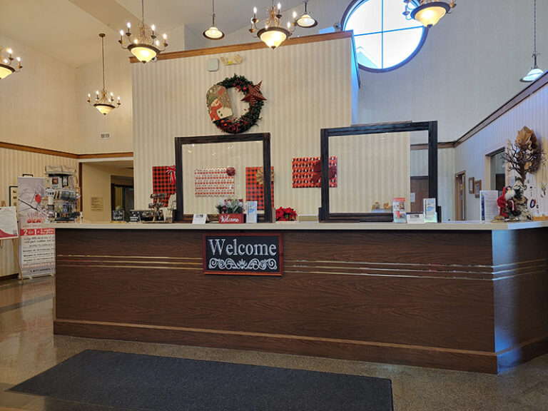 clifty-inn-front-desk.jpg