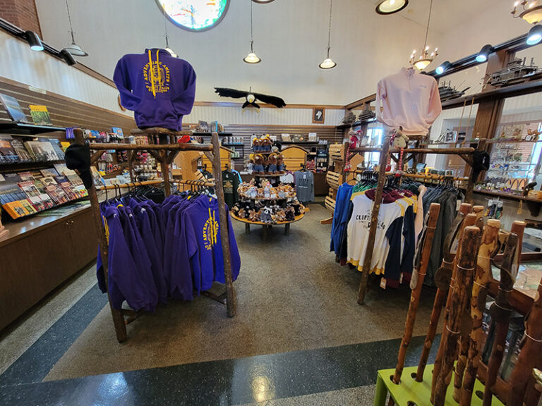 gift-shop3.jpg